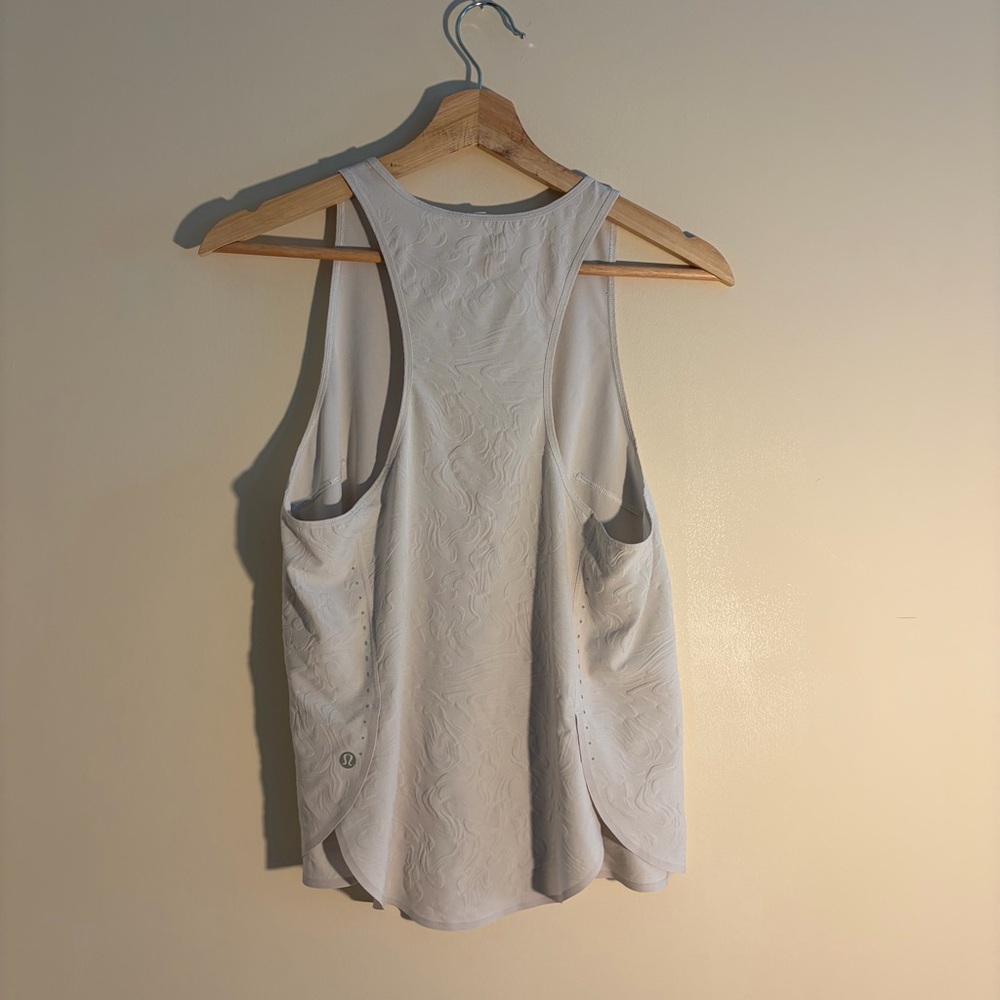 Lululemon Lightweight Stretch Airflow Tank - Picture 6 of 6
